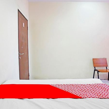 Oyo 91415 De Wijaya Hotel Sidoarjo Eksteriør bilde