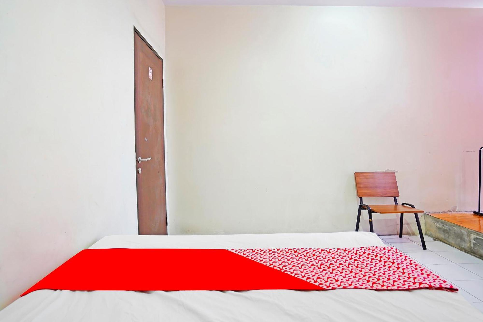 Oyo 91415 De Wijaya Hotel Sidoarjo Eksteriør bilde