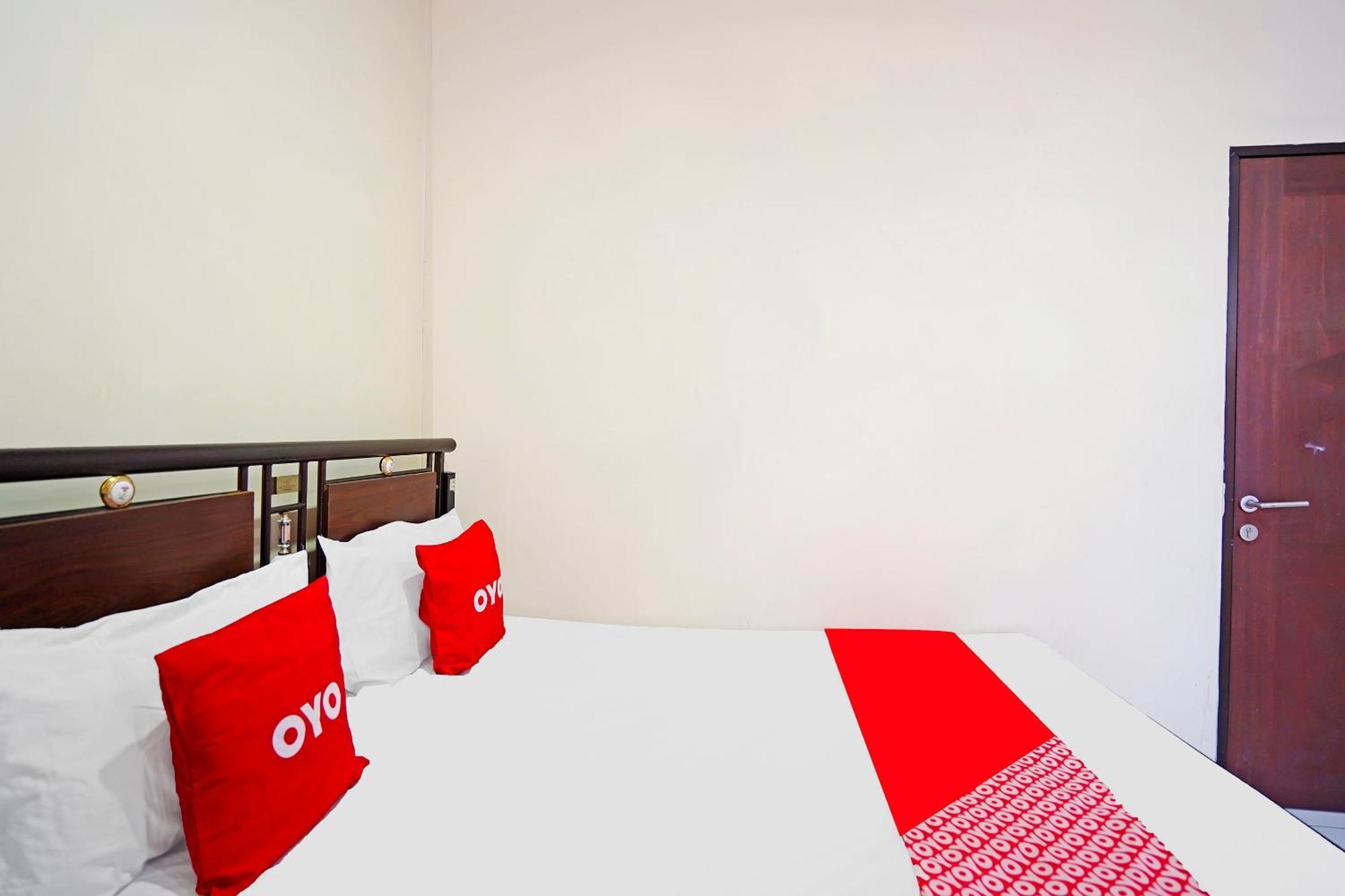 Oyo 91415 De Wijaya Hotel Sidoarjo Eksteriør bilde